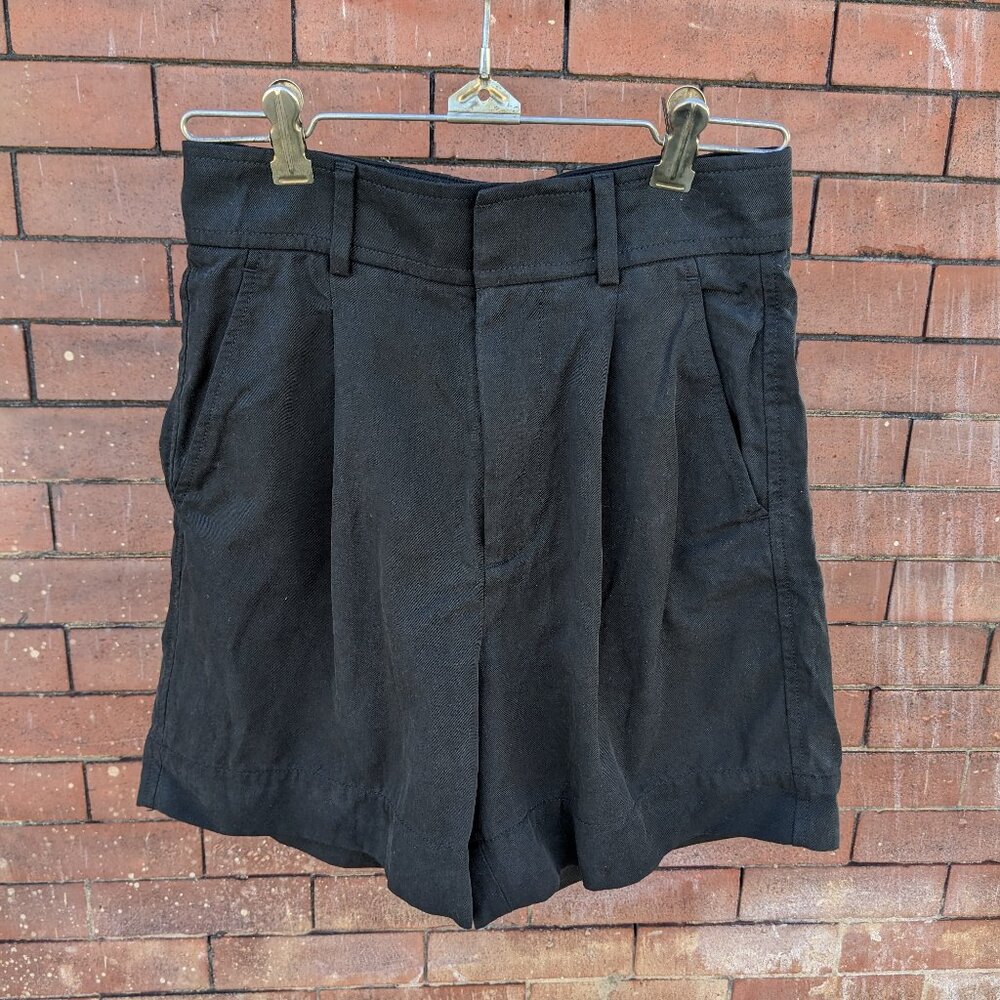 Everlane way-high drape short